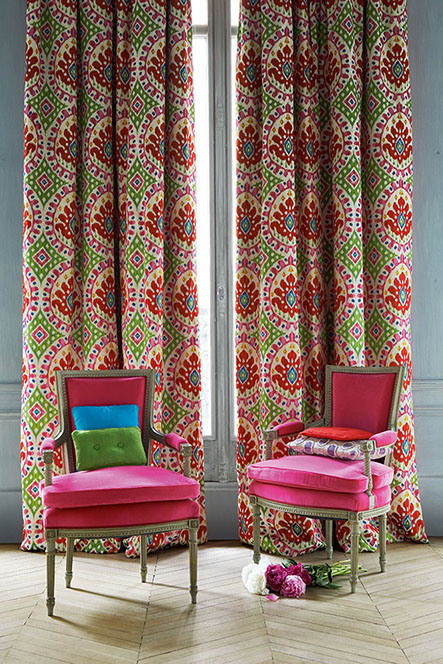 Stoffe und Vorhänge mit Designer- Muster